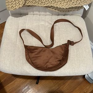 UNIQLO round mini shoulder bag